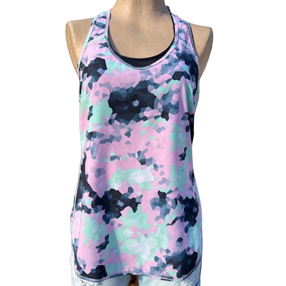 - Lululemon Abstract Pixel Print Tank! EUC!